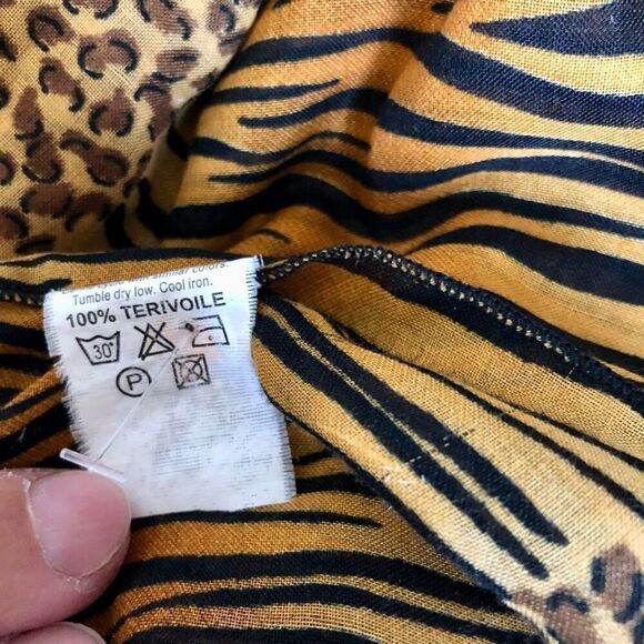 Rima Beachwear Cheetah and Leopard Animal Print Cover Up Sarong - Picture 9 of 10